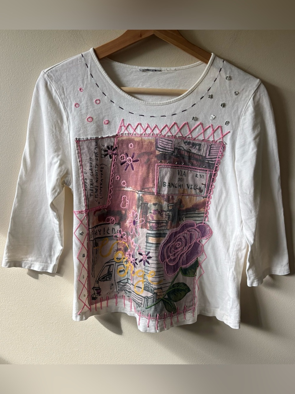 Colorful White Quarter Sleeve Graphic Tee with Embroidery